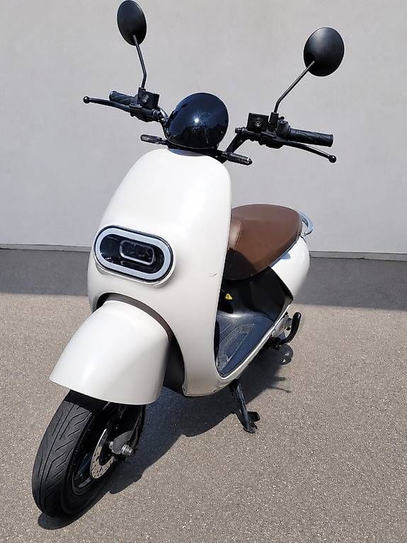 Veicoli elettrici: Scooter électrique  – Usato da Hauterive NE venduto da mle_yjg6