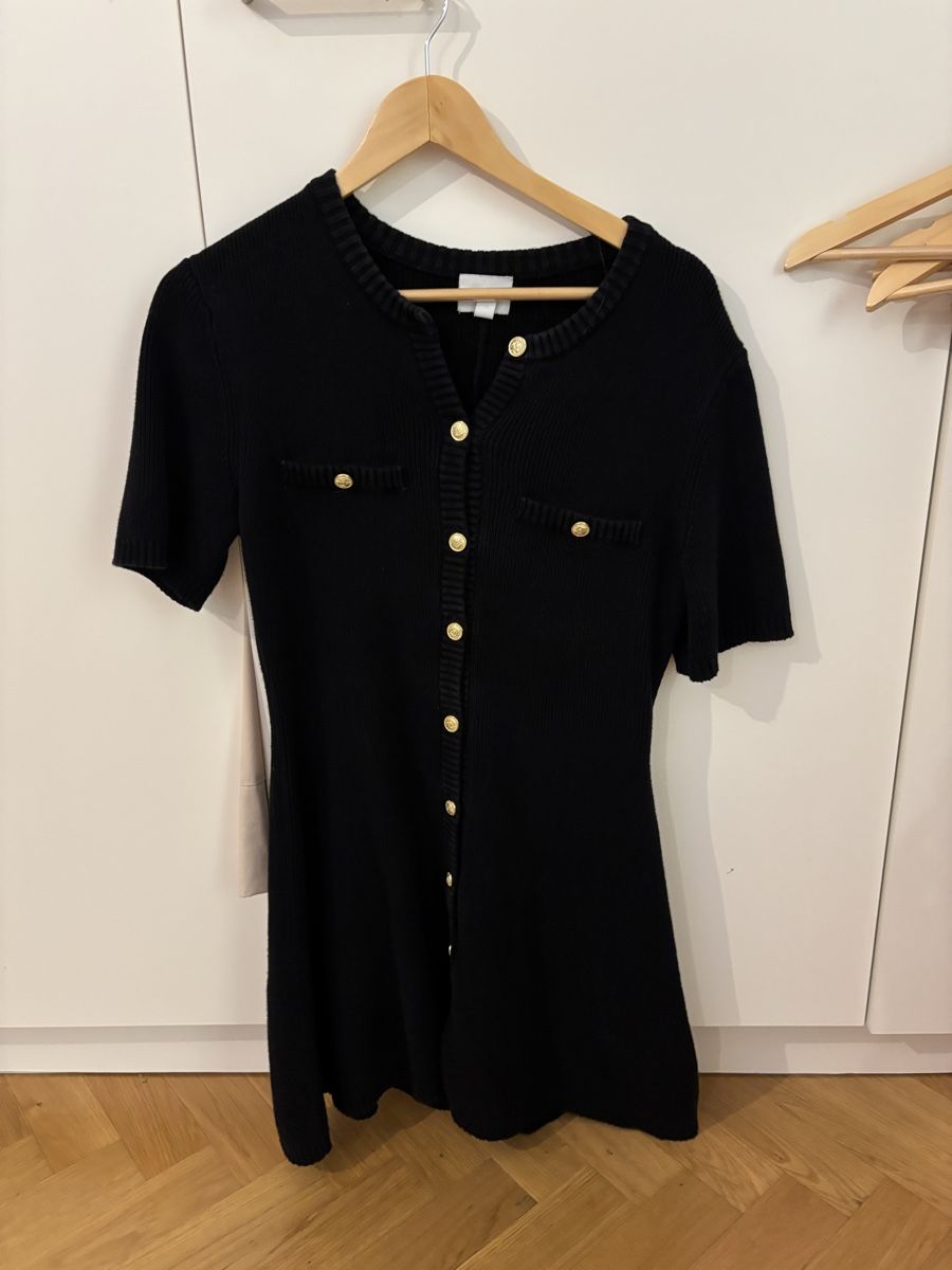 Kleider: Schönes schwarzes Kleid Grösse M – Gebraucht aus Luzern von Qazwsx