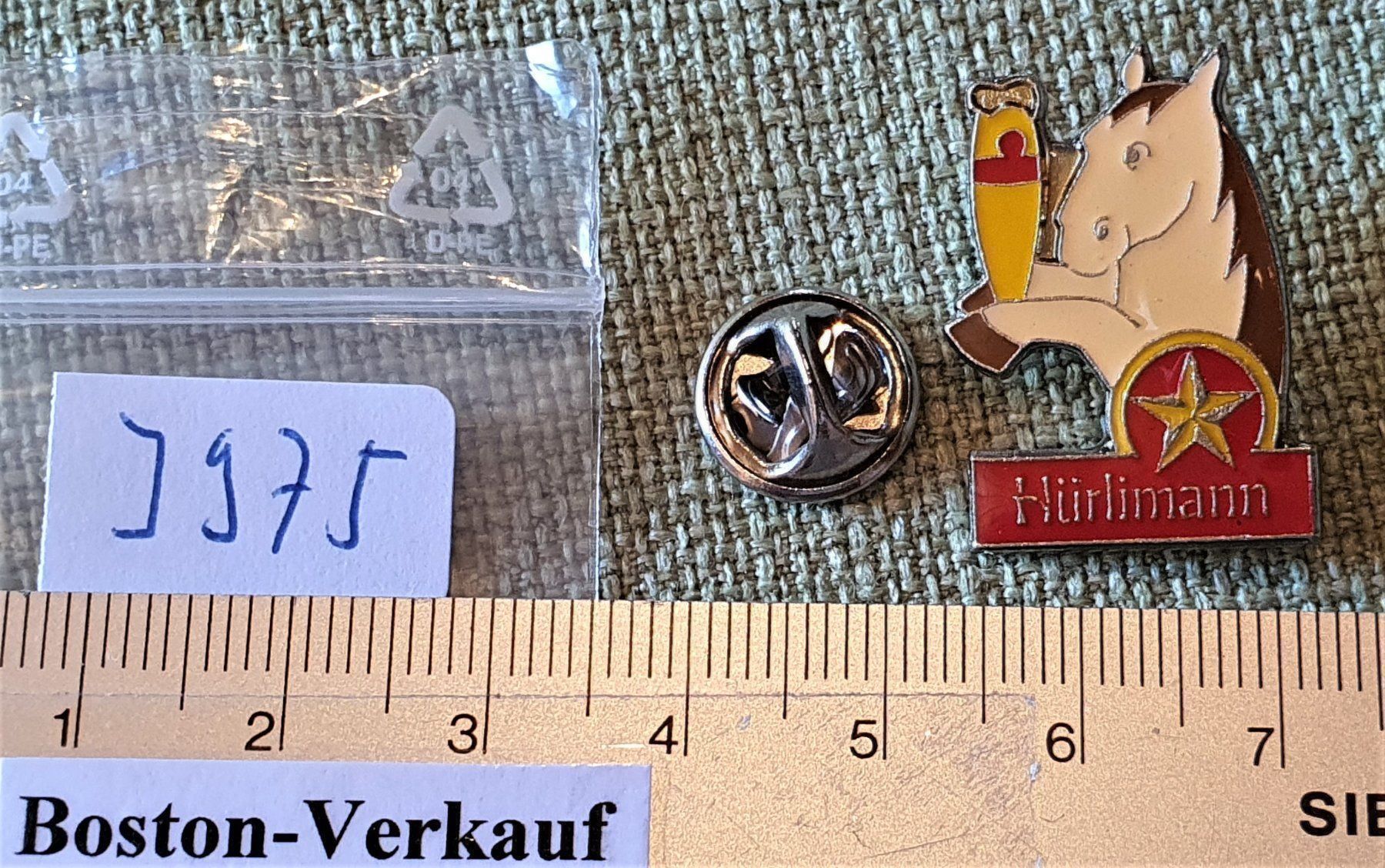 Placchette & Badge: J975 Pin Hürlimann Bier Pferd – Usato da Reinach BL venduto da Boston-Verkauf 1