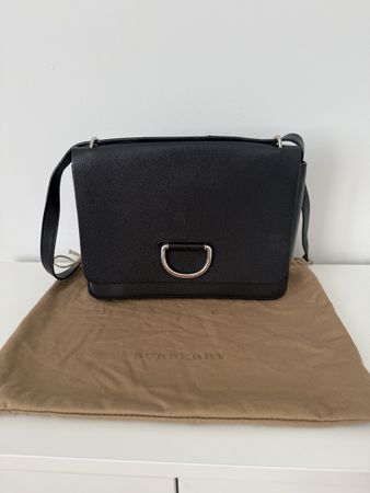 Burberry D-Ring Medium Tasche