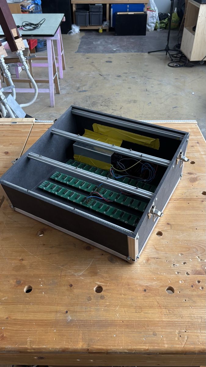 Instruments de musique: Eurorack Case mit Stromversorgung 9U, 84HP – D'occasion à Bern par simonlanz1 3