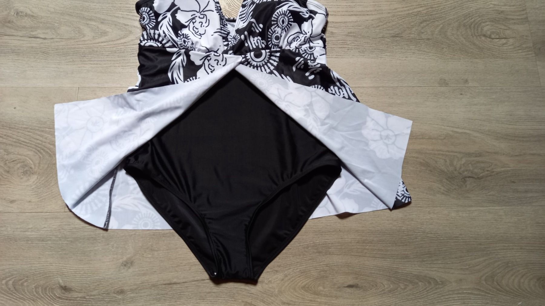 Costumi da bagno & Bikini: Badekleid L  Neu – Nuovo (secondo la descrizione) da Bätterkinden venduto da Elefantenzoo 1