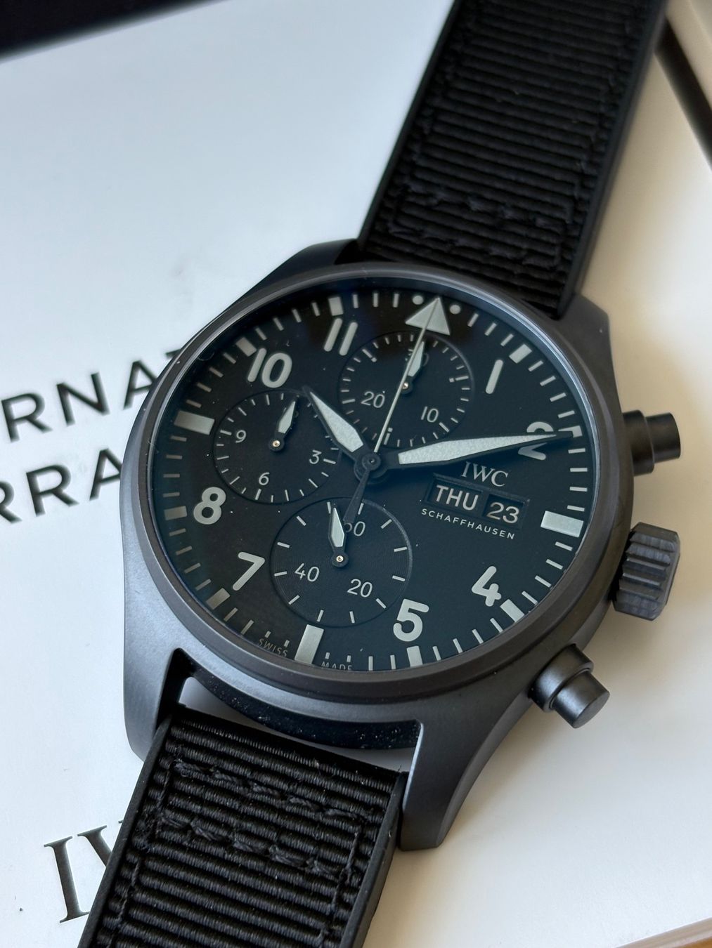 IWC Uhren: IWC Pilot Chronograph 41 Top Gun Ceratanium – Gebraucht aus Birsfelden von Mynos 6