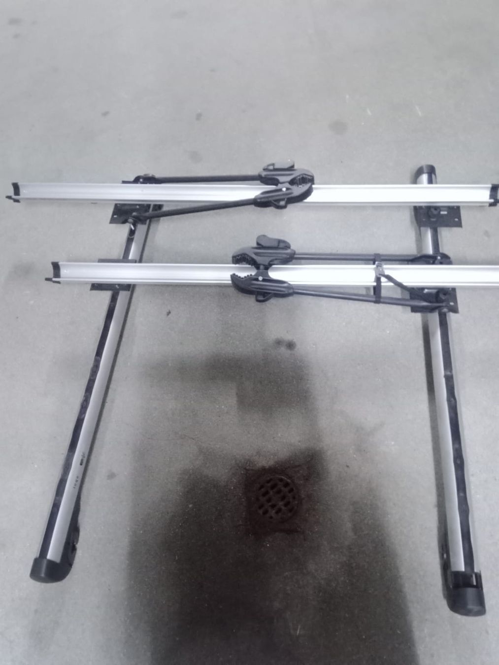 Portapacchi: Dachträger Querbalken mit 4 Velohalterungen – Usato da Leukerbad venduto da kgr_nqz2 2