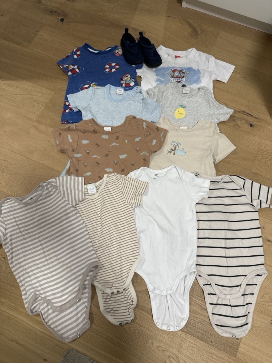 Lotti & Set di vestiti: Kleiderpaket Sommer Jungen Gr. 86/92 11 Teile – Usato da Affeltrangen venduto da admar