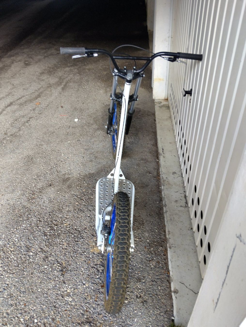 Globe Biciclette: Trottinette Globe 3T – Usato da Moléson-sur-Gruyères venduto da gnatz 3