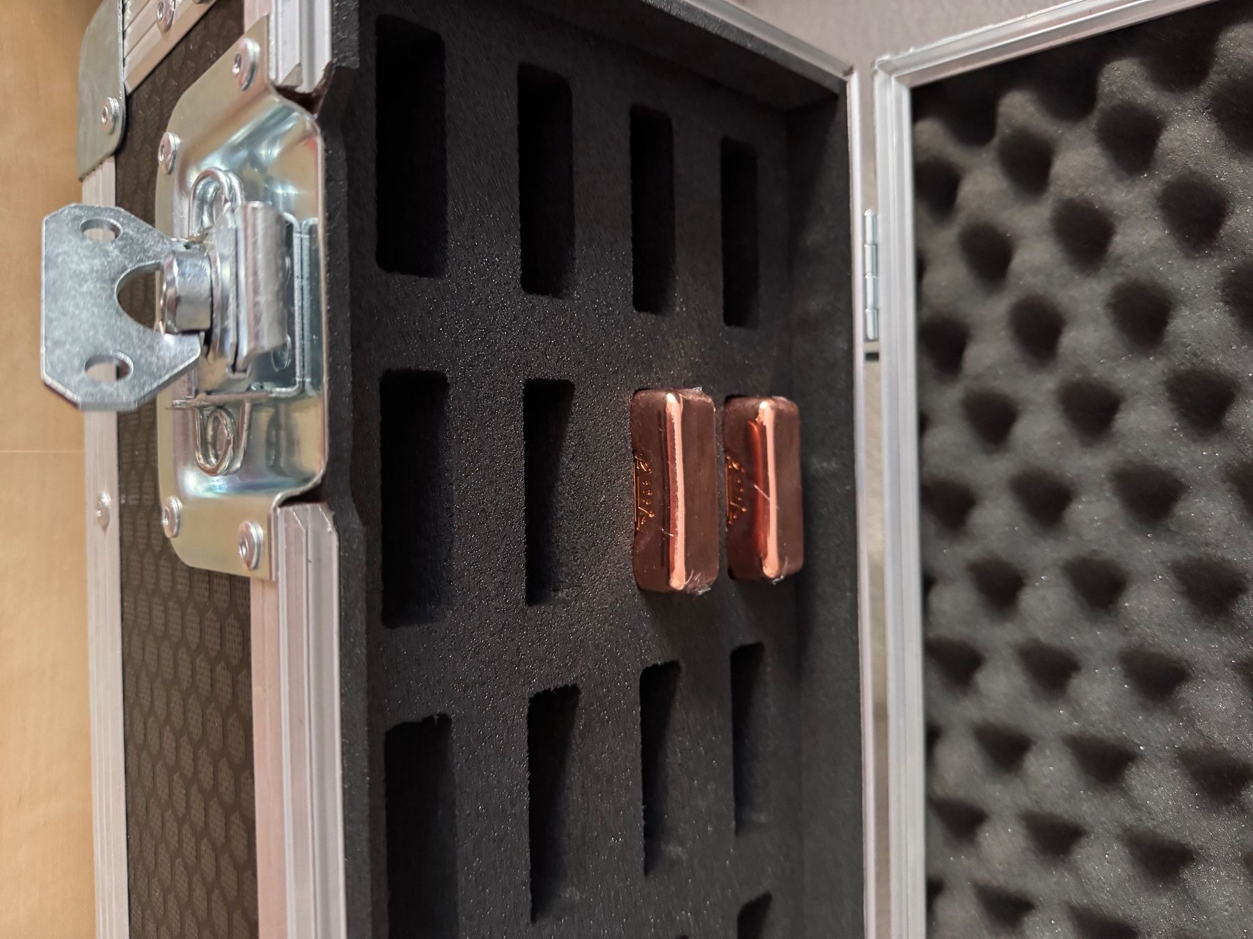 Recipients et similaires: Custom boxes for 1 KG silver gold bars box for 20KG – Neuf avec emballage d'origine à Morschach par bic_7kkl 3