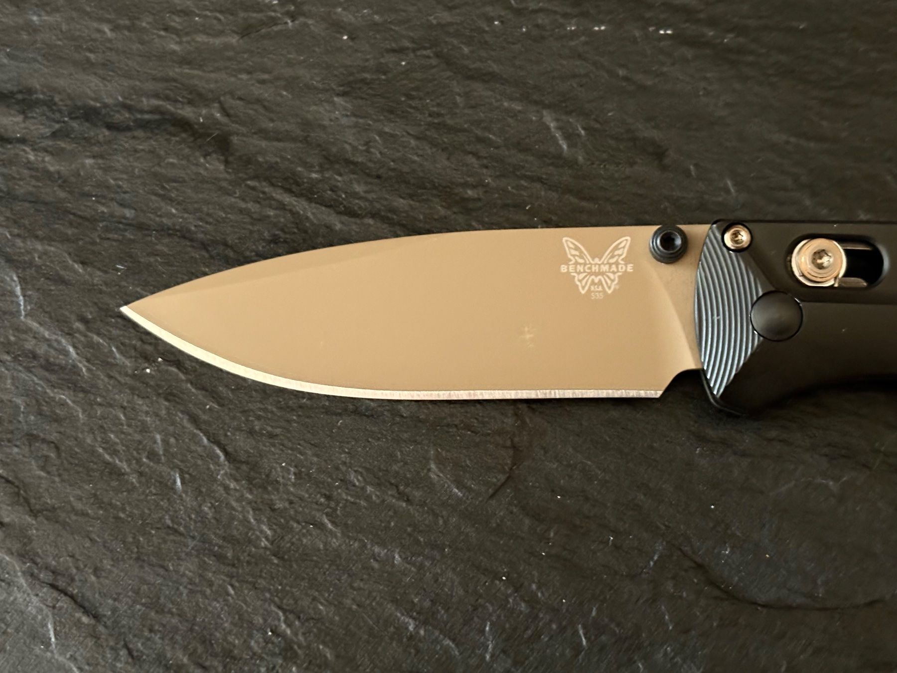 Benchmade Taschenmesser: Benchmade Bugout 535FE-05 Flytanium Crossfade Titan – Gebraucht aus Männedorf von Rarin67 1