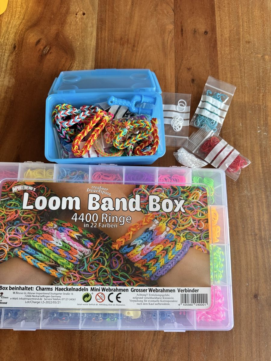 Bastelsets: Loom Bänder Set, 4400 Stk. in 22 Farben, komplett! – Neu (gemäss Beschreibung) aus St. Gallen von Popolone26 3