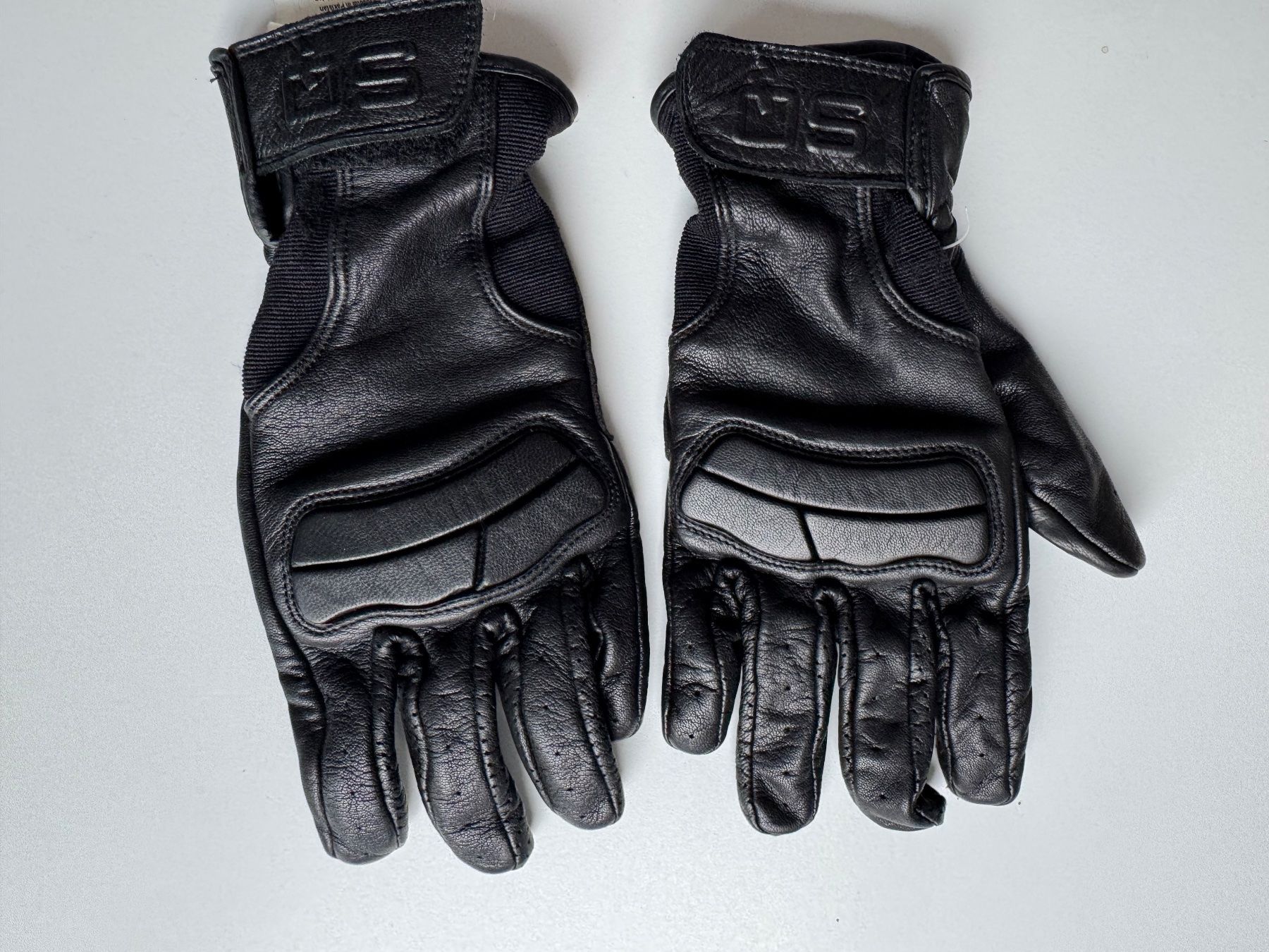 Handschuhe & Handstulpen: Motorrad Handschuhe – Gebraucht aus Binningen von Nfizzi