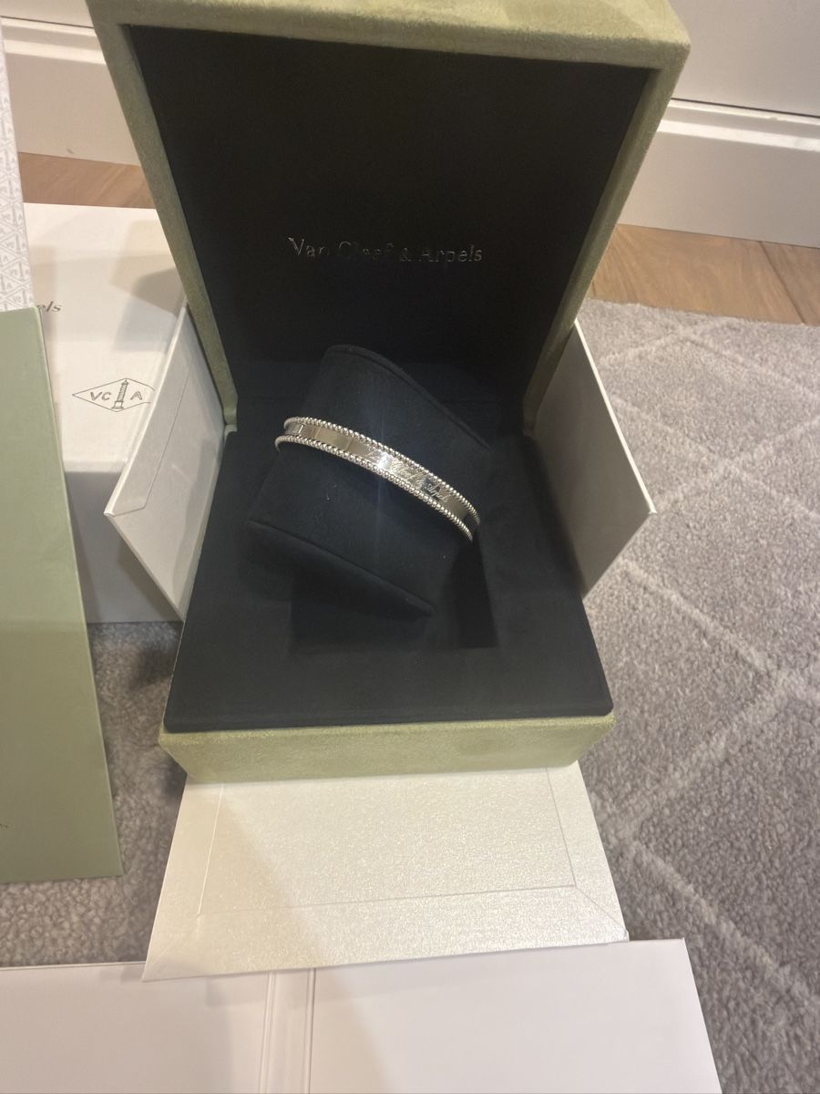Van Cleef Bracelets: Van Cleef&Arpels , Perlée signature, medium model – D'occasion à Zürich par LWCollector 4