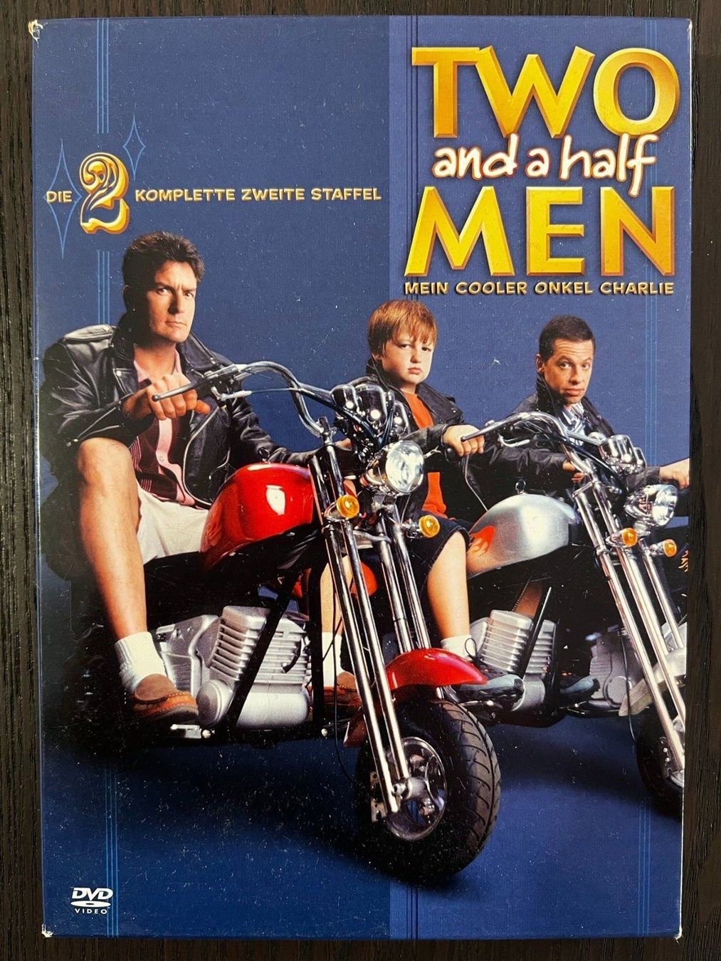 Tutti i DVDs: Two and a Half Men Staffel 2 – Usato da Zürich venduto da FilmFreunde