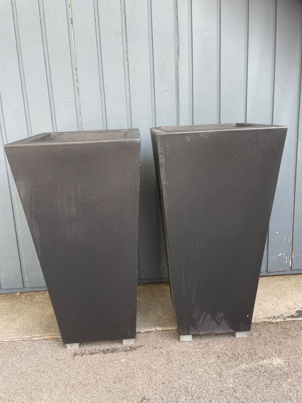 Tutte le decorazioni: 2 Dekoration oder Pflanzgefässe konisch schwarz 70 cm – Usato da Ebikon venduto da Defender_LR 5
