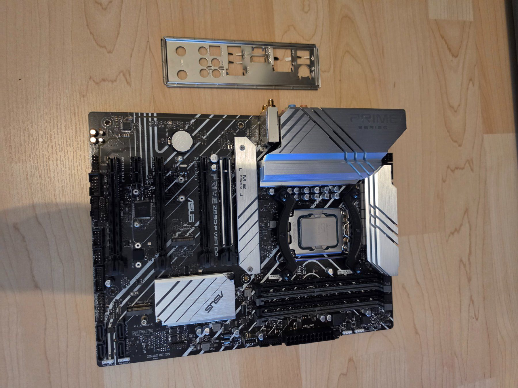 Asus Schede madri: Intel Core i7-12700K + ASUS Prime Z690-P WIFI D4 Bundle – Usato da Wil SG venduto da Ni96
