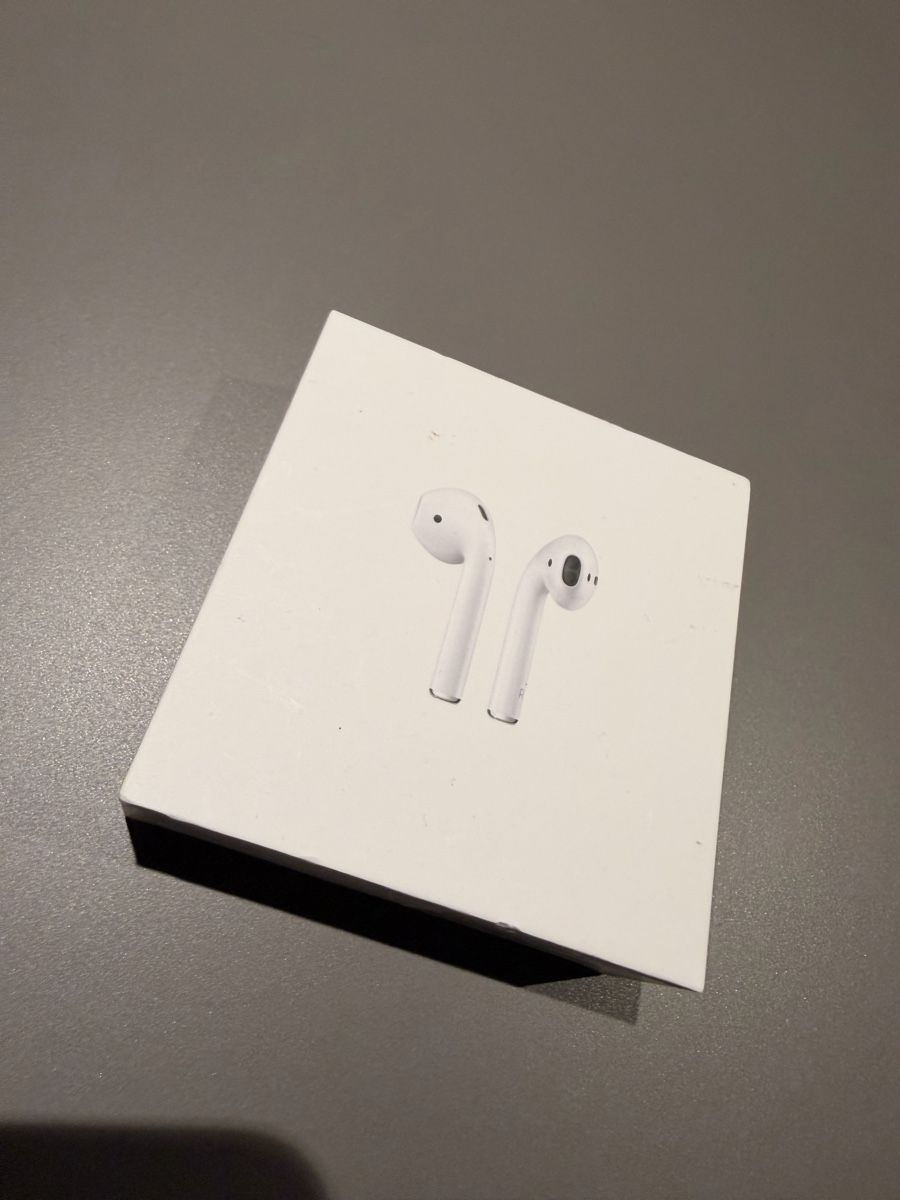 Apple Kopfhörer: Apple AirPods with Charging Case Good Condition – Gebraucht aus Chur von ines_lopez 5