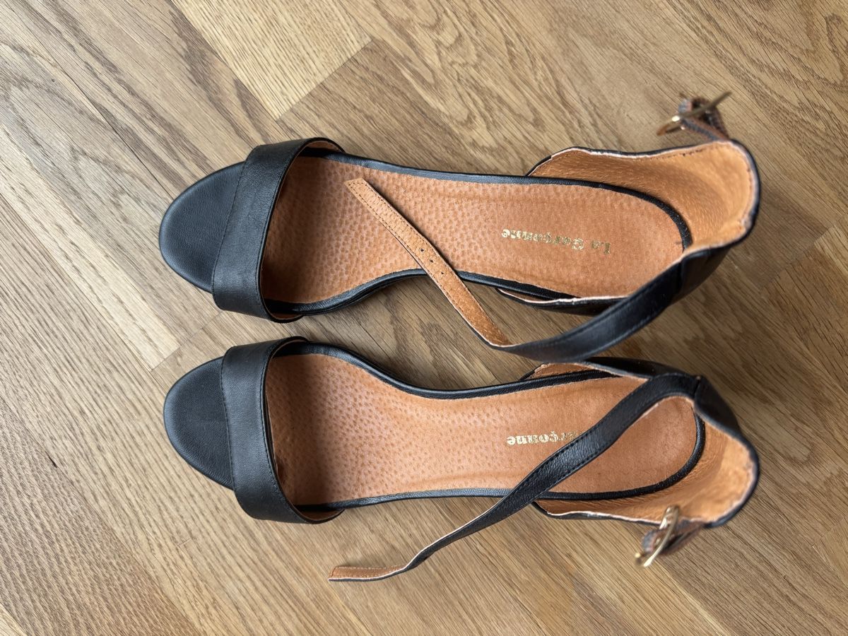 La Garçonne Damenschuhe: La Garçonne Sandalen Gr. 41 – Gebraucht aus Davos Platz von bon_p865 1
