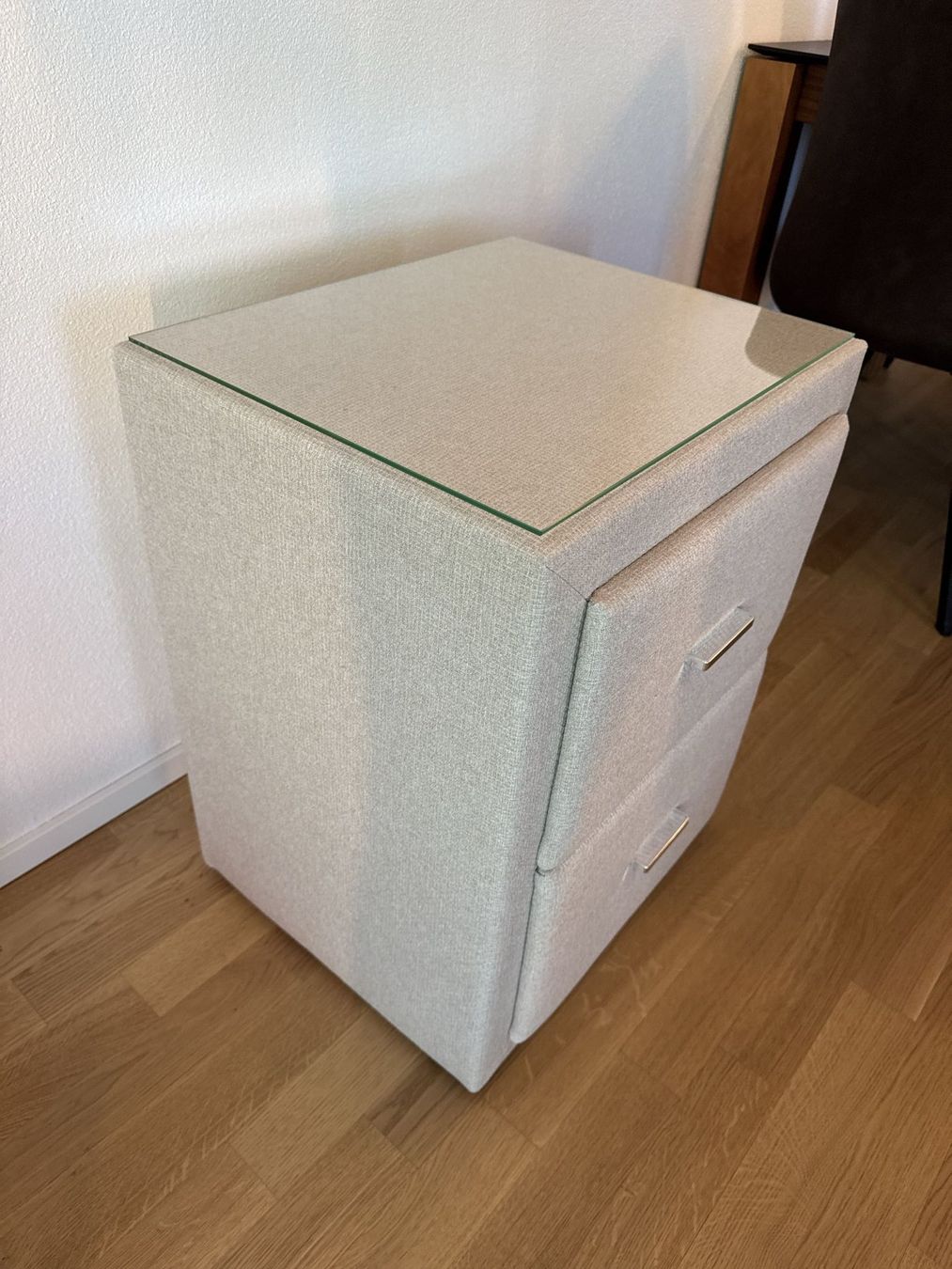 Tables de nuit: Nachttisch 2er Set mit Schubladen – D'occasion à Uster par nin_b8fl 4
