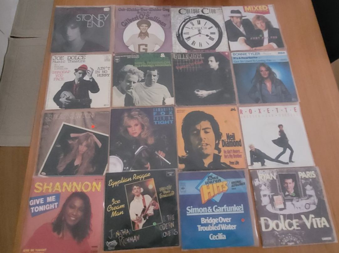 Dischi in vinile: 16 45T Divers Pop – Usato da Martigny venduto da MZ-67