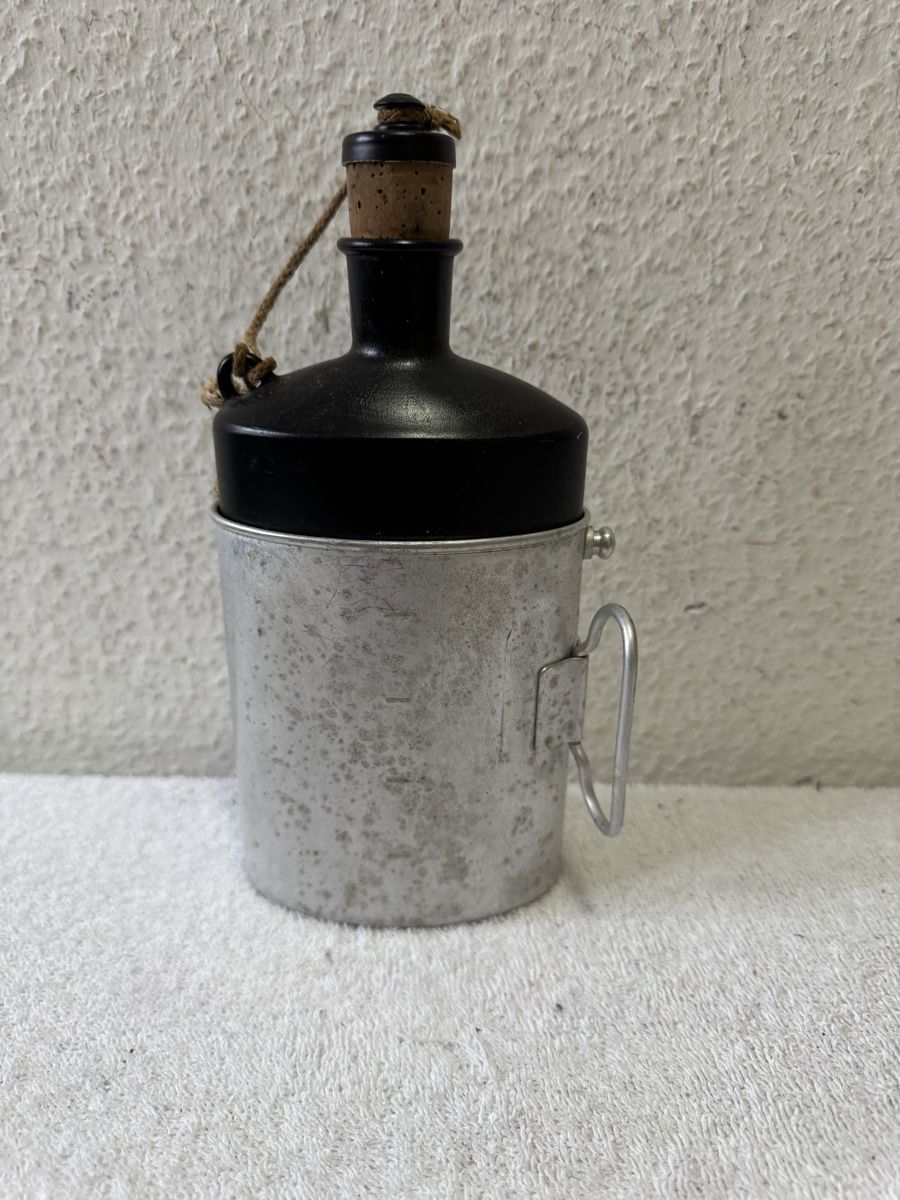 Schweizer Armee Attrezzatura & Pezzi di ricambio: Trinkflasche Schweizer Militär – Usato da Lenzburg venduto da Meister_k