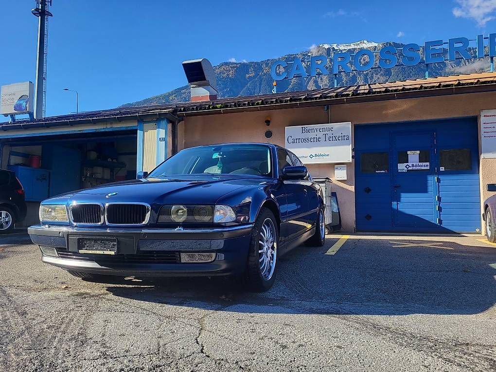 Automobili: BMW 740i – Usato da Fully venduto da Luvi