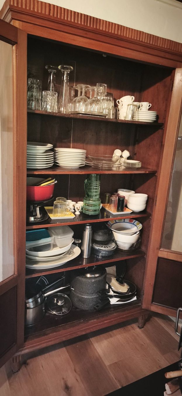 Armoires: Vitrinenschrank mit Glas – D'occasion à Luzern par Raui 2