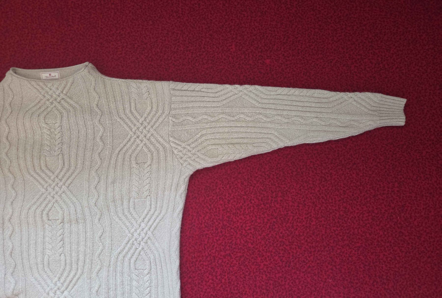 Pullover & Sweatshirts: Damen Pullover Grösse 44 beige wie neu – Neu (gemäss Beschreibung) aus Binningen von Entruempeln 1