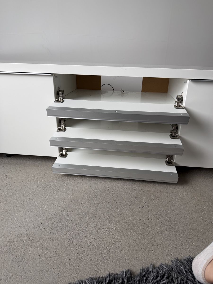 Ikea Mobili TV: TV Möbel weiss – Usato da Wollerau venduto da shoppingqueen18 1