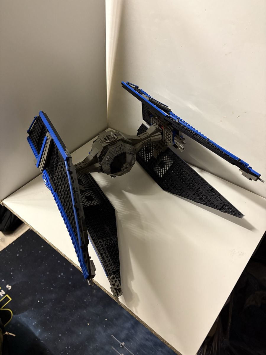 Lego Baukästen: Lego Star Wars intercepteur TIE – Gebraucht aus Villarimboud von hampton2012 2