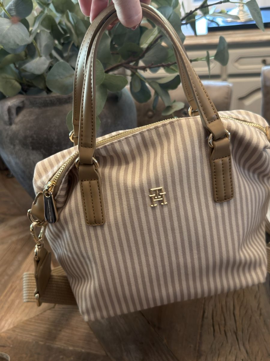 Tommy Hilfiger Borse da donna: Tommy Hilfiger Tasche neu  – Nuovo (secondo la descrizione) da Fehraltorf venduto da Erdo81 5