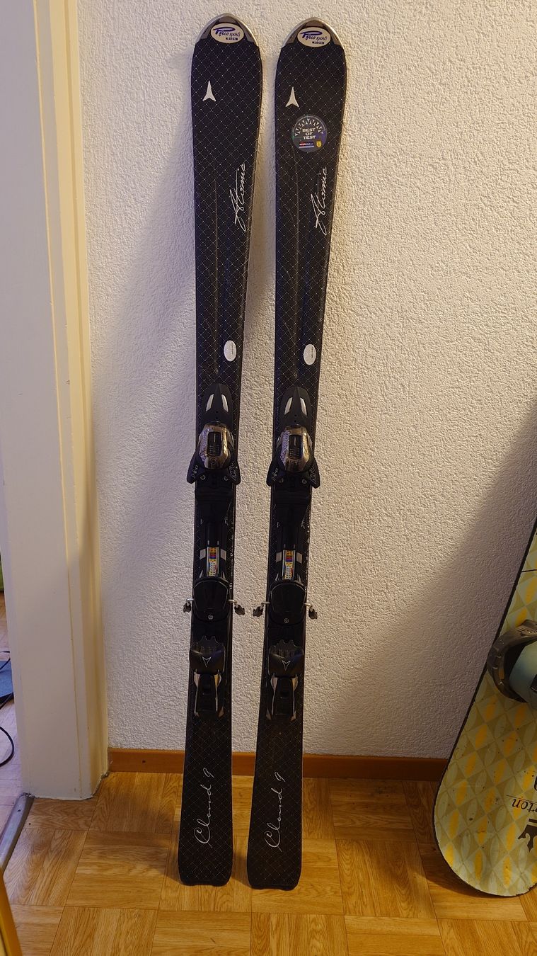 Atomic Skis: Skis Atomic Cloud 9, 151 - Performance et plaisir! – Gebraucht aus Sion von Ariwal 1