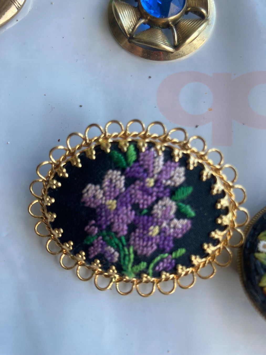 Spille & Fermagli: Broschen Schmuck – Usato da Lauperswil venduto da Nep1 1