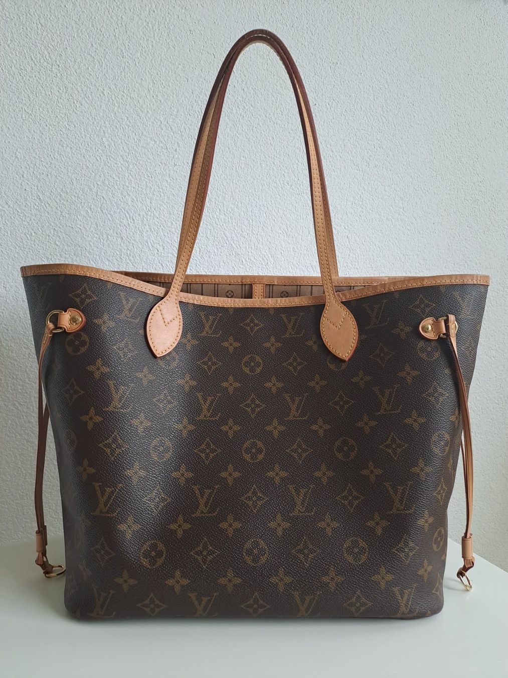 Louis Vuitton Sacs femmes: Louis Vuitton Neverfull, Monogramm Canvas MM – D'occasion à Volketswil par ronbons