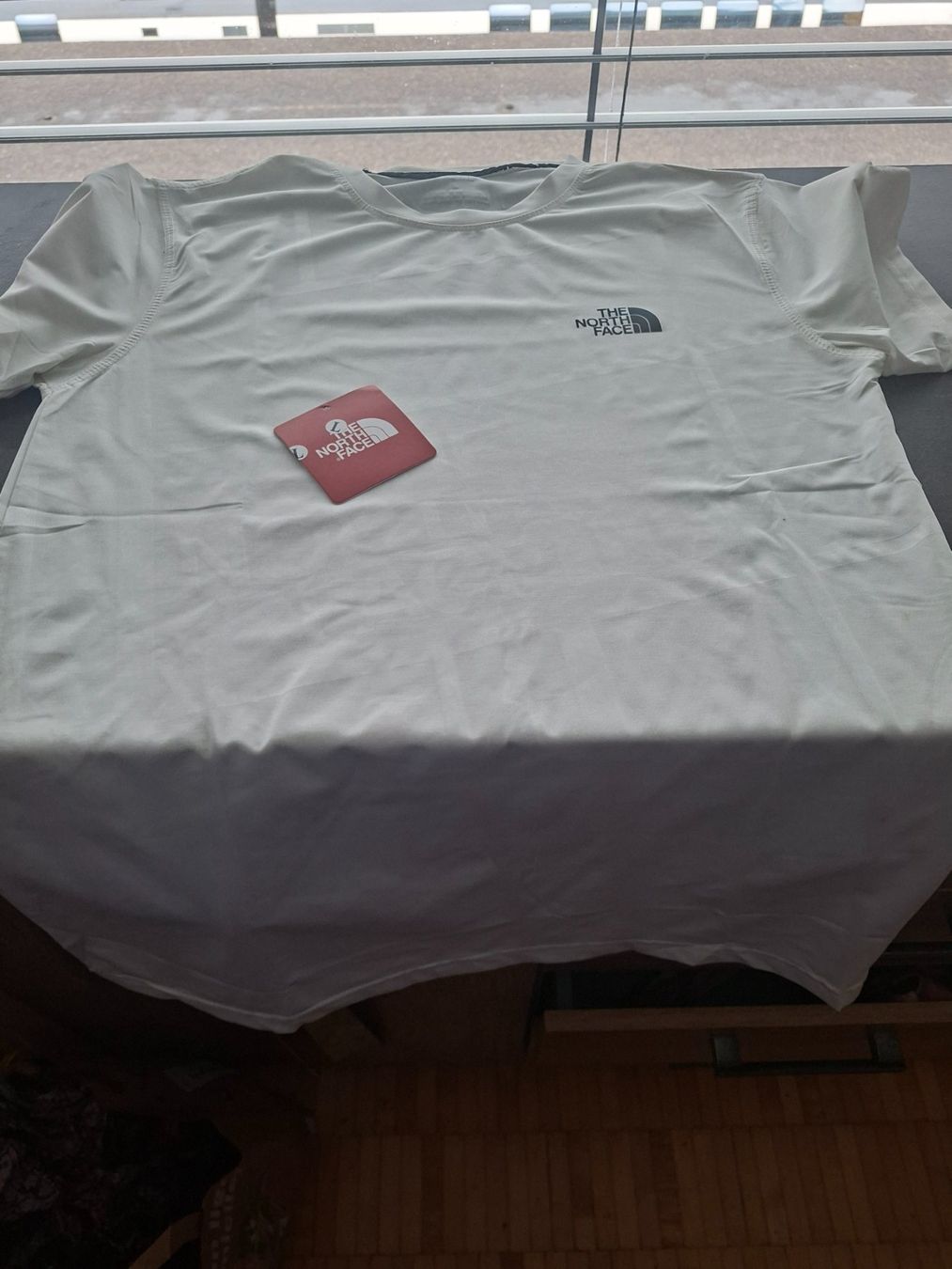 North Face T-Shirts: T-Shirt, North Face, Grösse M – Defekt aus Baden von rocket85 1