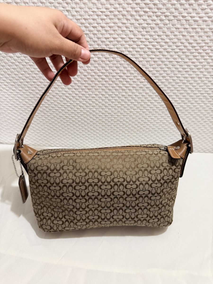 Coach Sacs femmes: Y2K Coach Mini CC Pochette Handbag  – D'occasion à Geneve par DarlingVintage 2