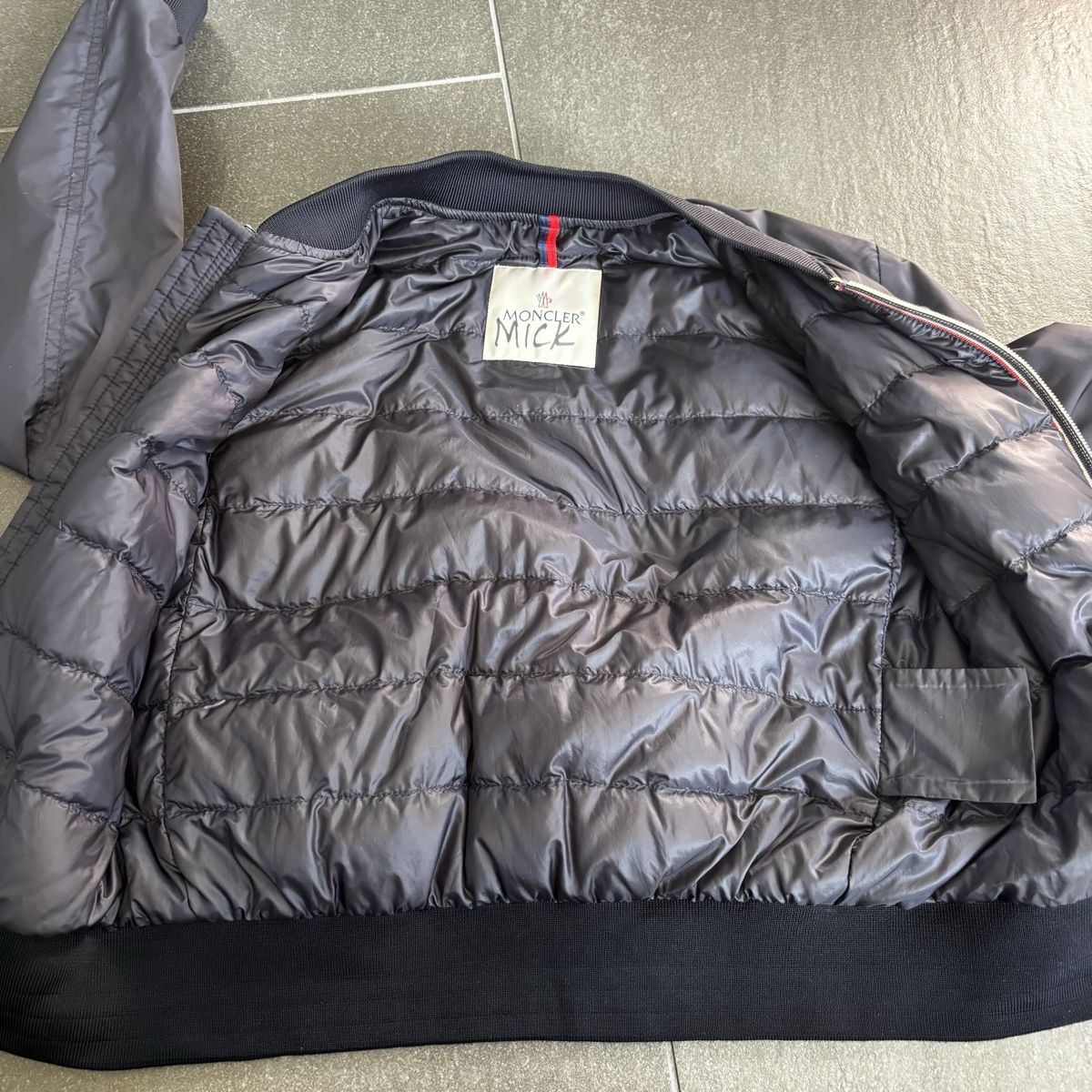 Moncler Vestes & Manteaux: Moncler Kinderjacke  – D'occasion à Illnau par Eila6 3