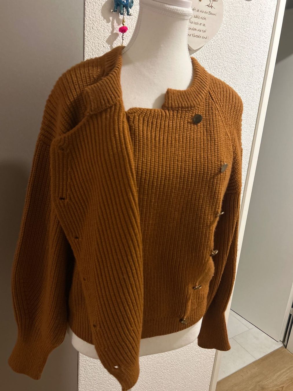 Pullover & Sweatshirts: Pullover/Jäckli braun von Amenapih Gr.1 – Gebraucht aus Brunnen von Nala2929 6