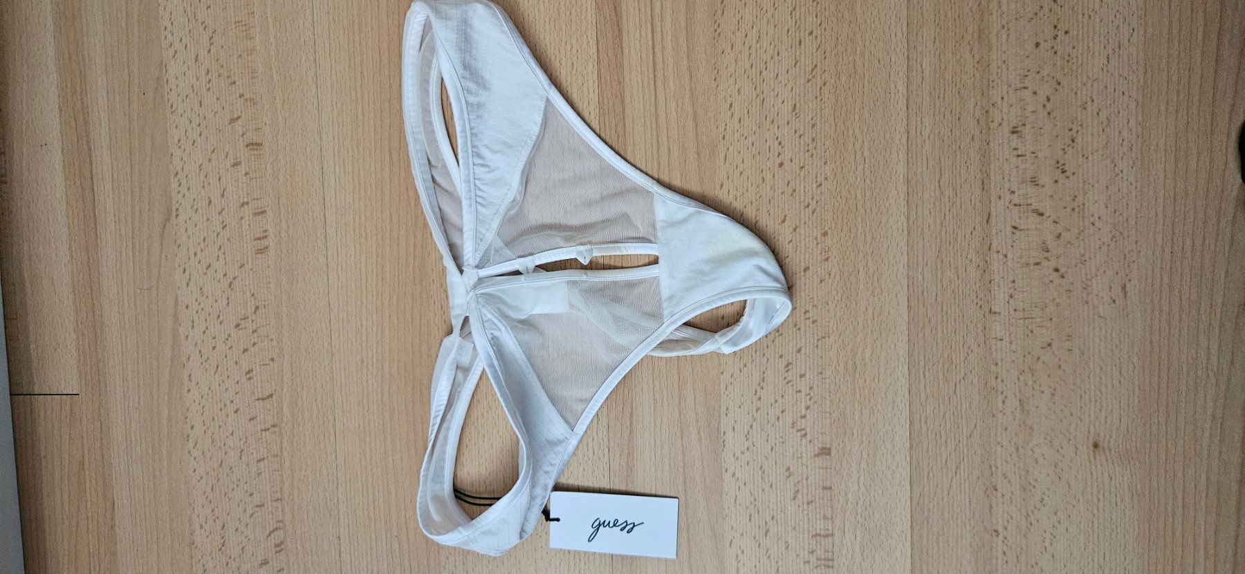 Guess Altra biancheria intima: String comme neuf porté 1X Guess (b) – Nuovo (secondo la descrizione) da Lutry venduto da cha_pbg5