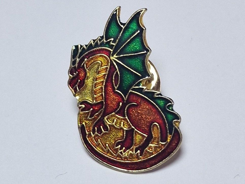 Placchette & Badge: Rot-Grüner Drache Pin – Usato da Mitlödi venduto da Raphy1996