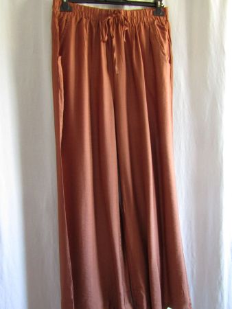 Gr. 46/52, Culotte in Zimt mit Leinenanteil, superleicht