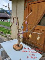 Arbre de Pâques fait à la main en bois