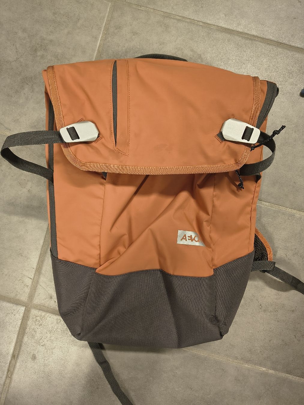 Aevor Zaini: AEVOR DAYPACK 18 – Nuovo (secondo la descrizione) da Tegna venduto da van_9cdw