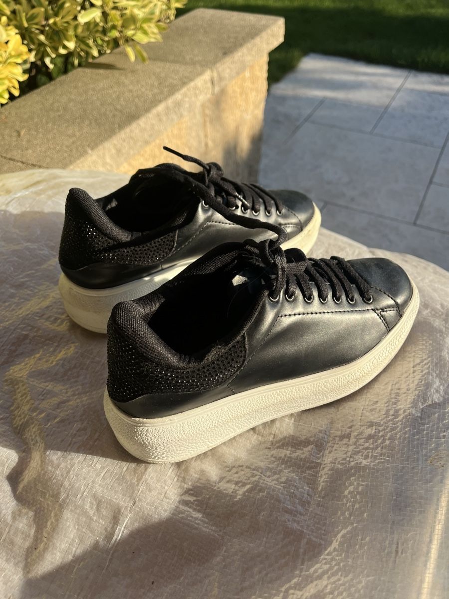 Scarpe da donna: Black shoes – Usato da Pully venduto da ari_78pk