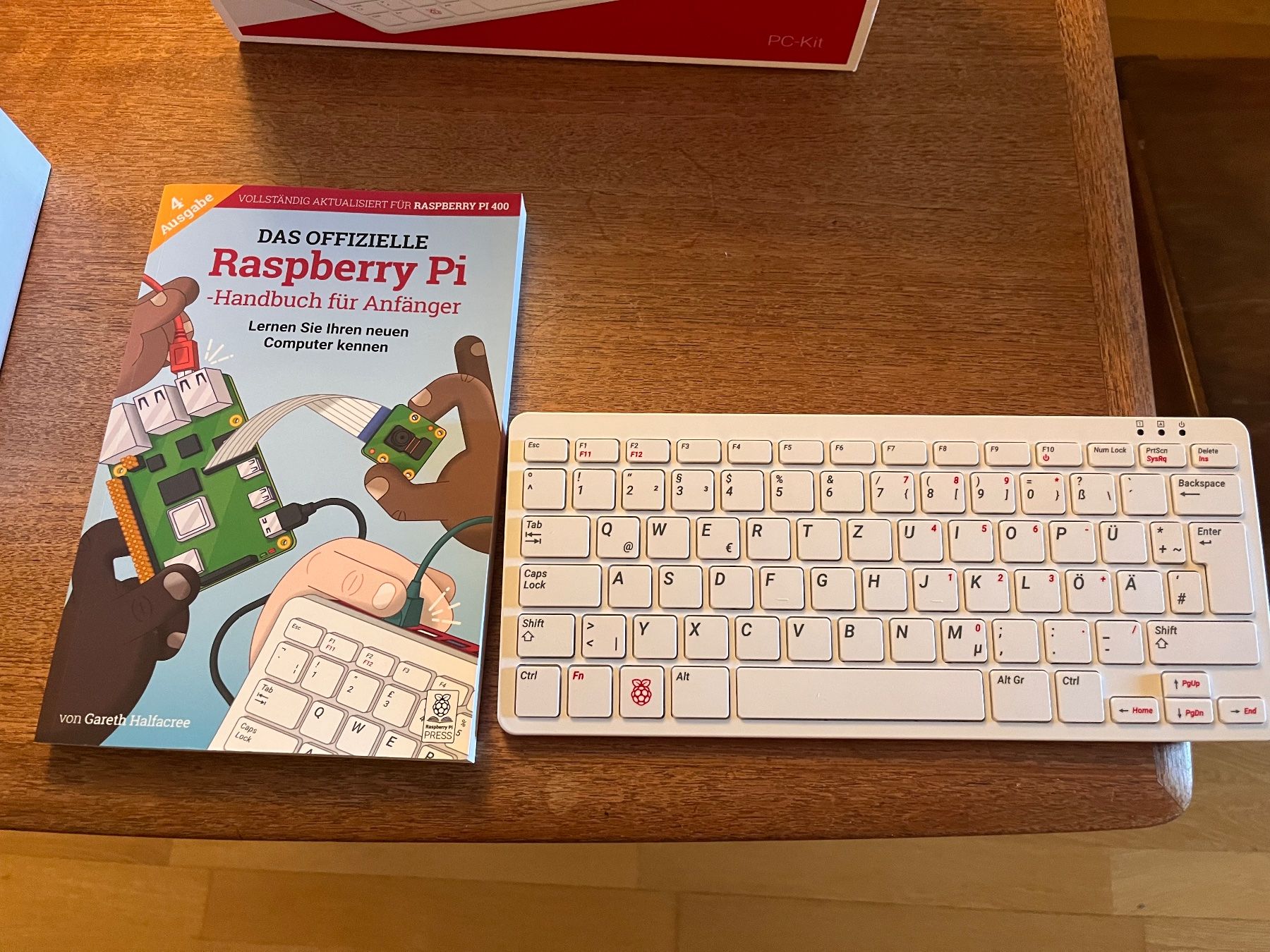 Raspberry Pi PCs: Raspberry Pi 400 PC-Kit – Neuf avec emballage d'origine à Bern par Phylaxe 3