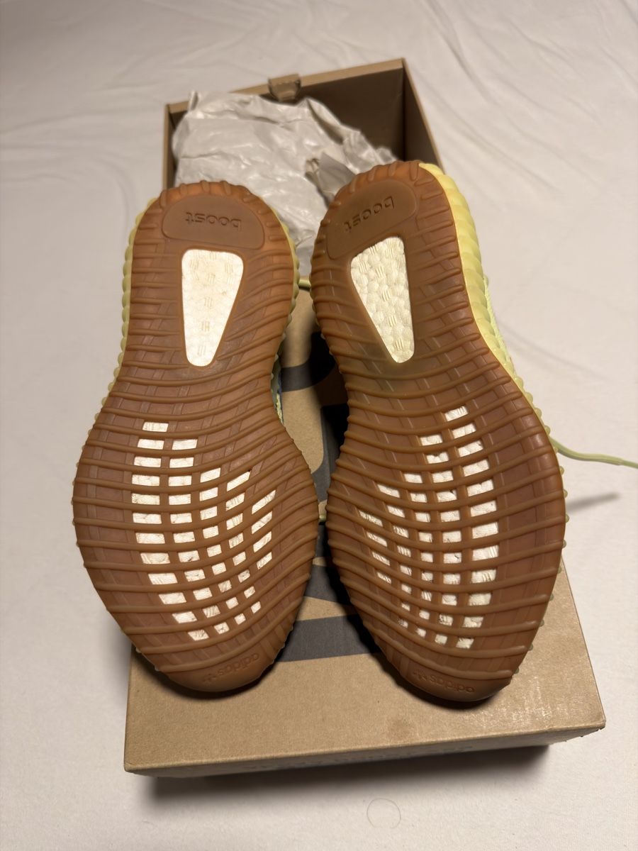 Adidas Scarpe da donna: Yeezy 350 V2  – Usato da Amriswil venduto da diegofend 3