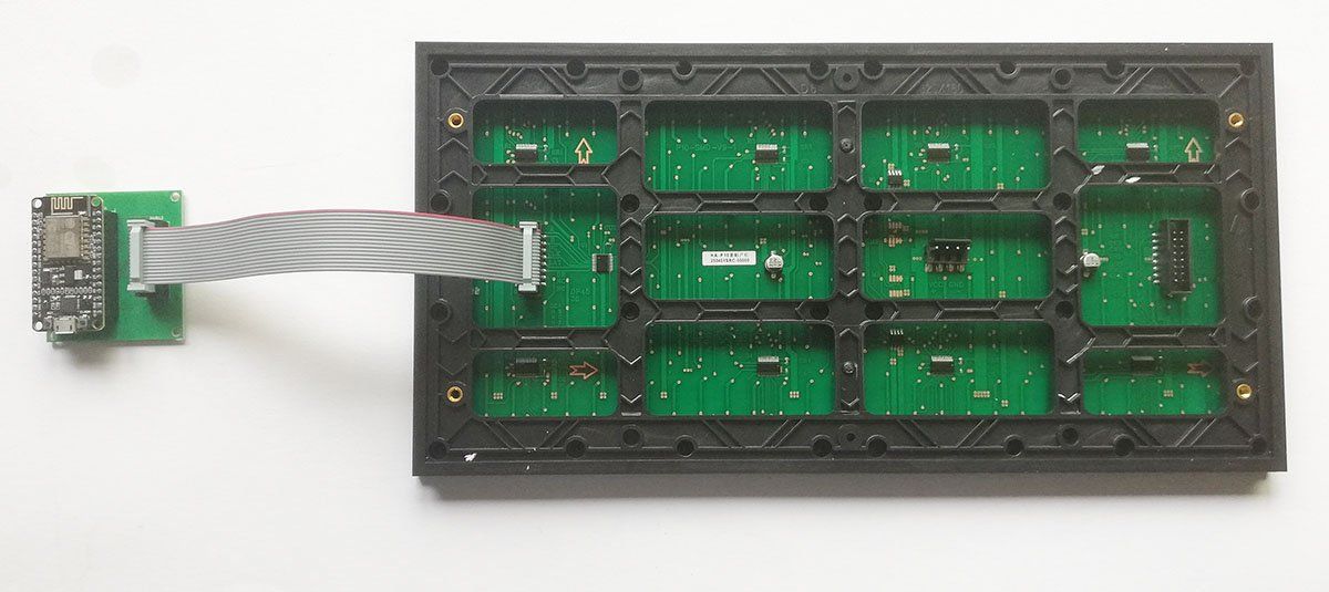 Composants électroniques: LED Dot Matrix 32x16 + ESP8266 controller – Neuf (Voir description) à Zurich par led_matrix 1