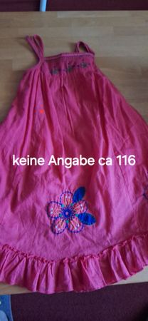 Sommerliches Kleid, Gr. 116, Pink mit Blumenapplikation