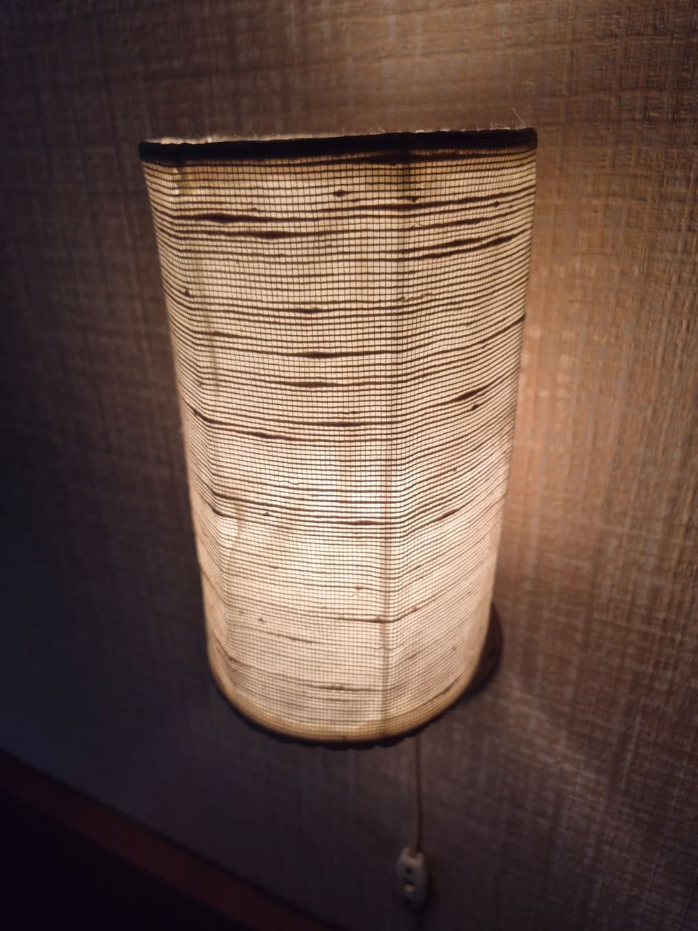 Lampade: Vintage Wandlampe, Stoffschirm, Holz – Usato da Winterthur venduto da Sarafina66 1