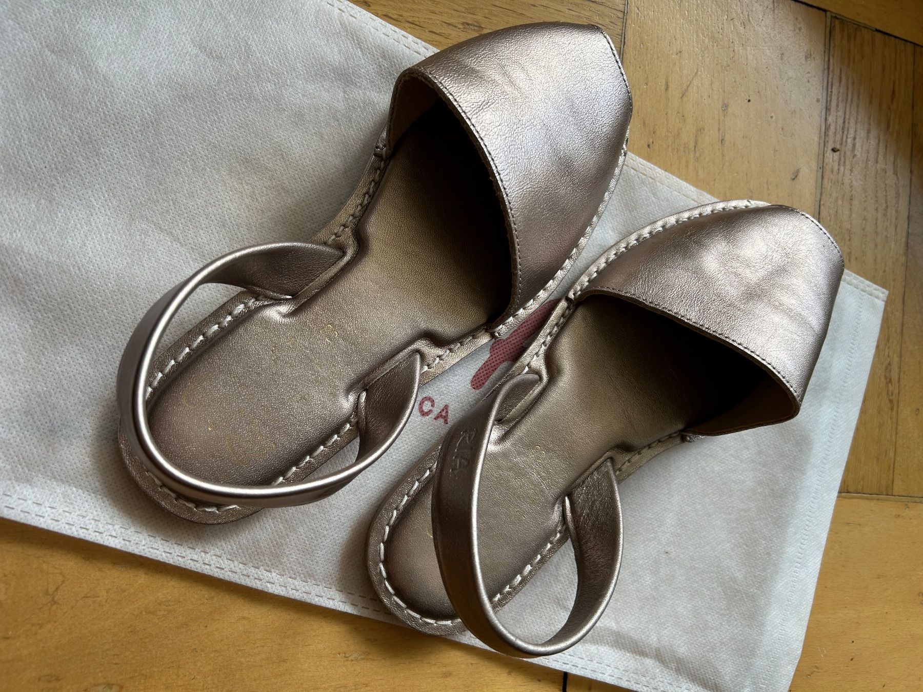 Chaussures femmes: Sandalen Menorquinas – D'occasion à Zürich par Milute