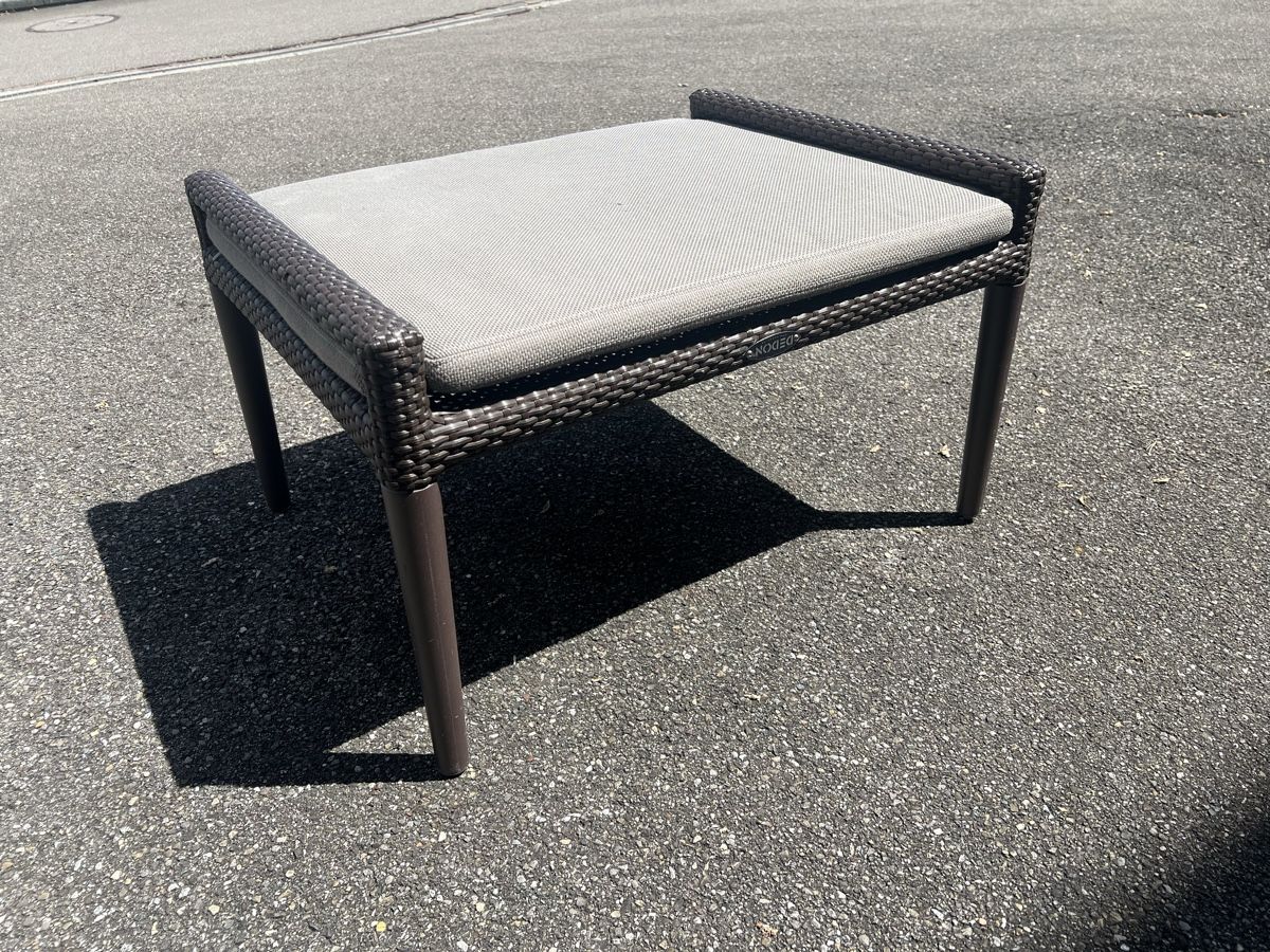 Dedon Sedie a sdraio: DEDON outdoor sofa and stool – Usato da Bäch SZ venduto da qua_6sw2 4