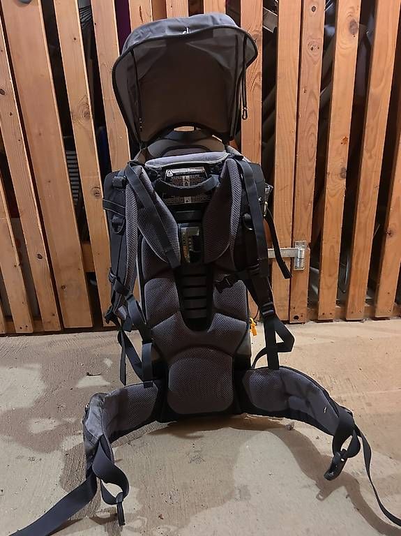 Deuter Marsupi portabebè: Sac à dos de randonnée porte-bébé – Usato da Bussigny venduto da hfr_j6yv 3